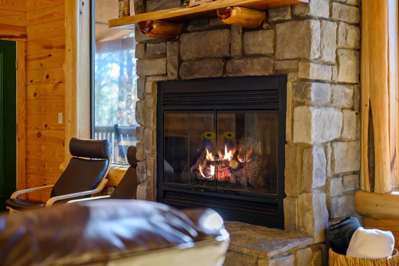 The Eastwood Spacious Retreat With 4 King En-Suites - Hot Tub - Pet-Friendly - Cozy Fire Pit - Prime Location - Multi-Family Broken Bow Exteriör bild