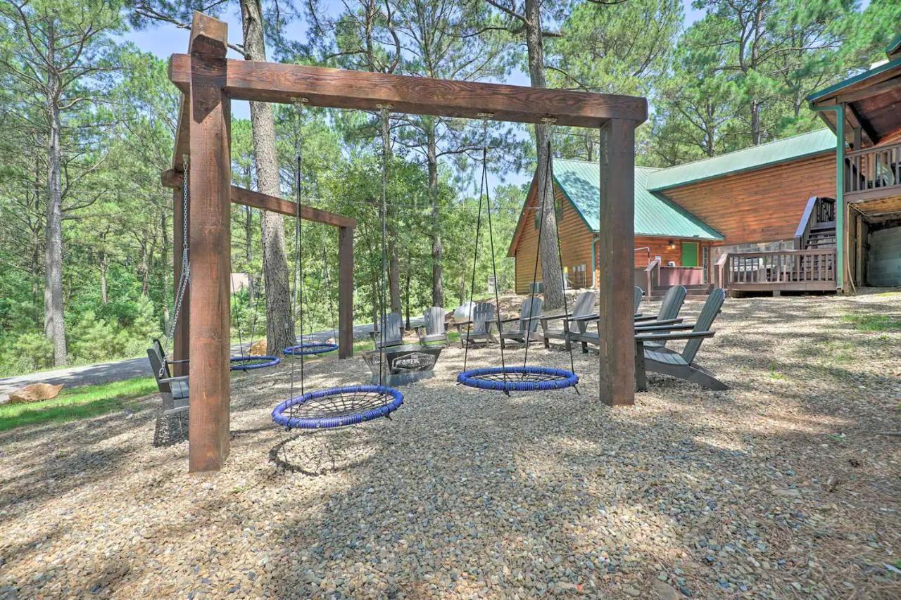 The Eastwood Spacious Retreat With 4 King En-Suites - Hot Tub - Pet-Friendly - Cozy Fire Pit - Prime Location - Multi-Family Broken Bow Exteriör bild