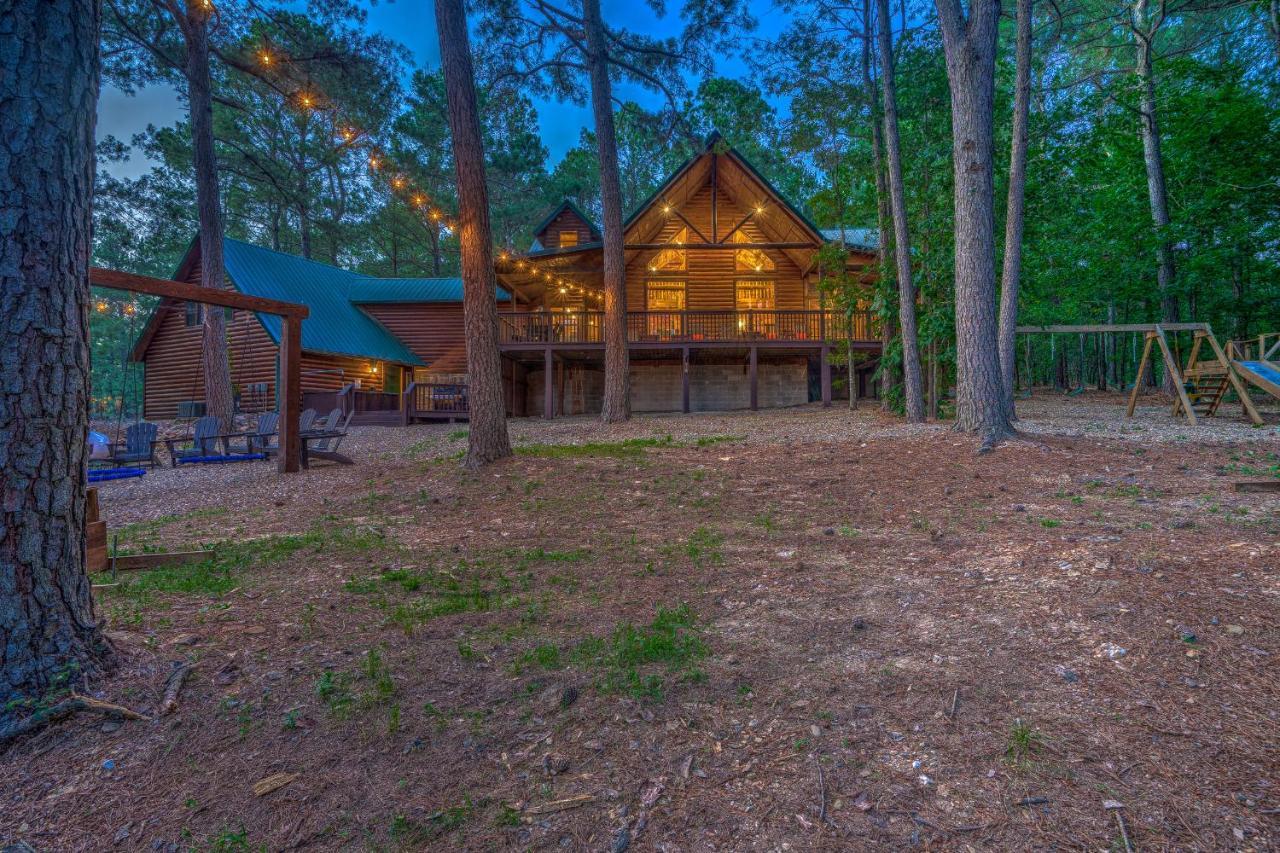 The Eastwood Spacious Retreat With 4 King En-Suites - Hot Tub - Pet-Friendly - Cozy Fire Pit - Prime Location - Multi-Family Broken Bow Exteriör bild